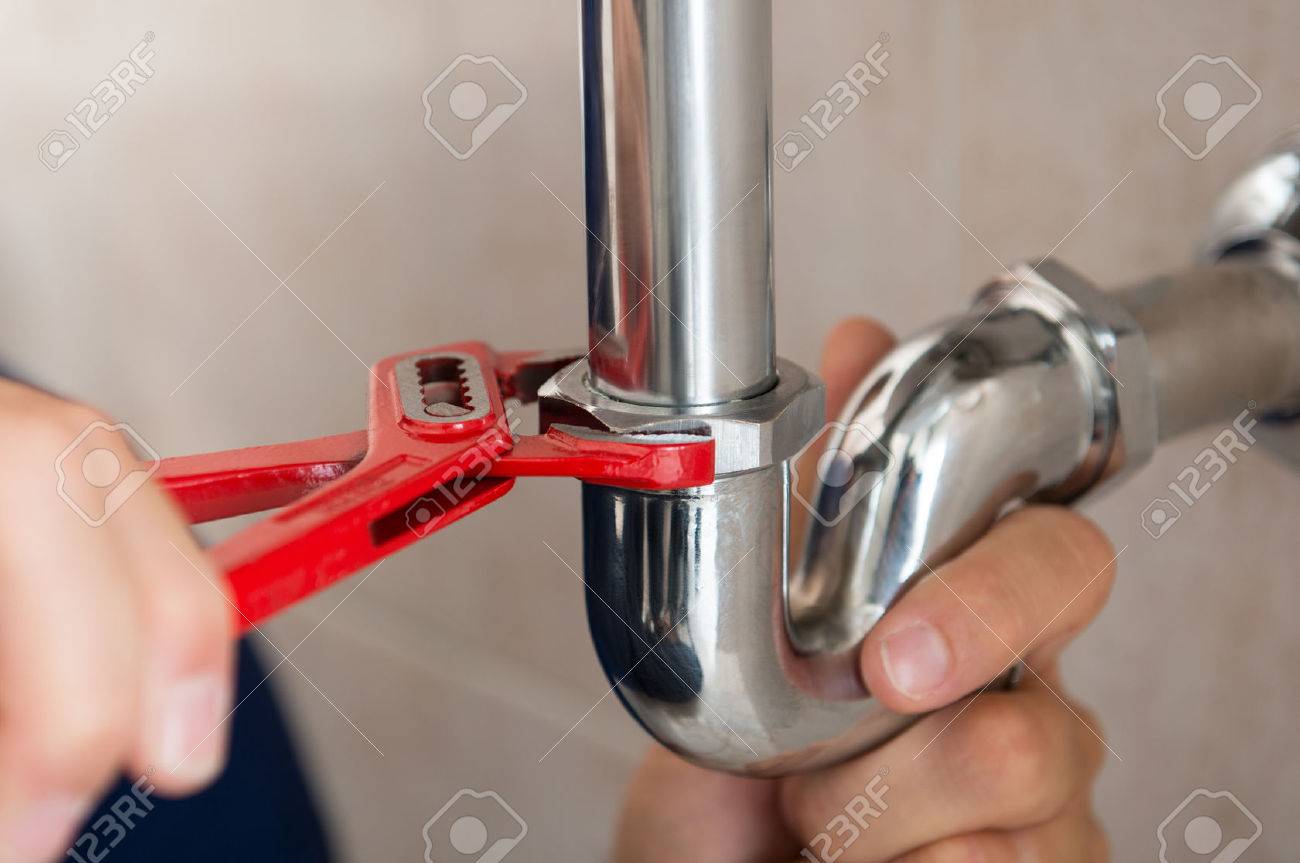 Finding a Plumber in Casas Adobes, AZ, and Nearby Areas